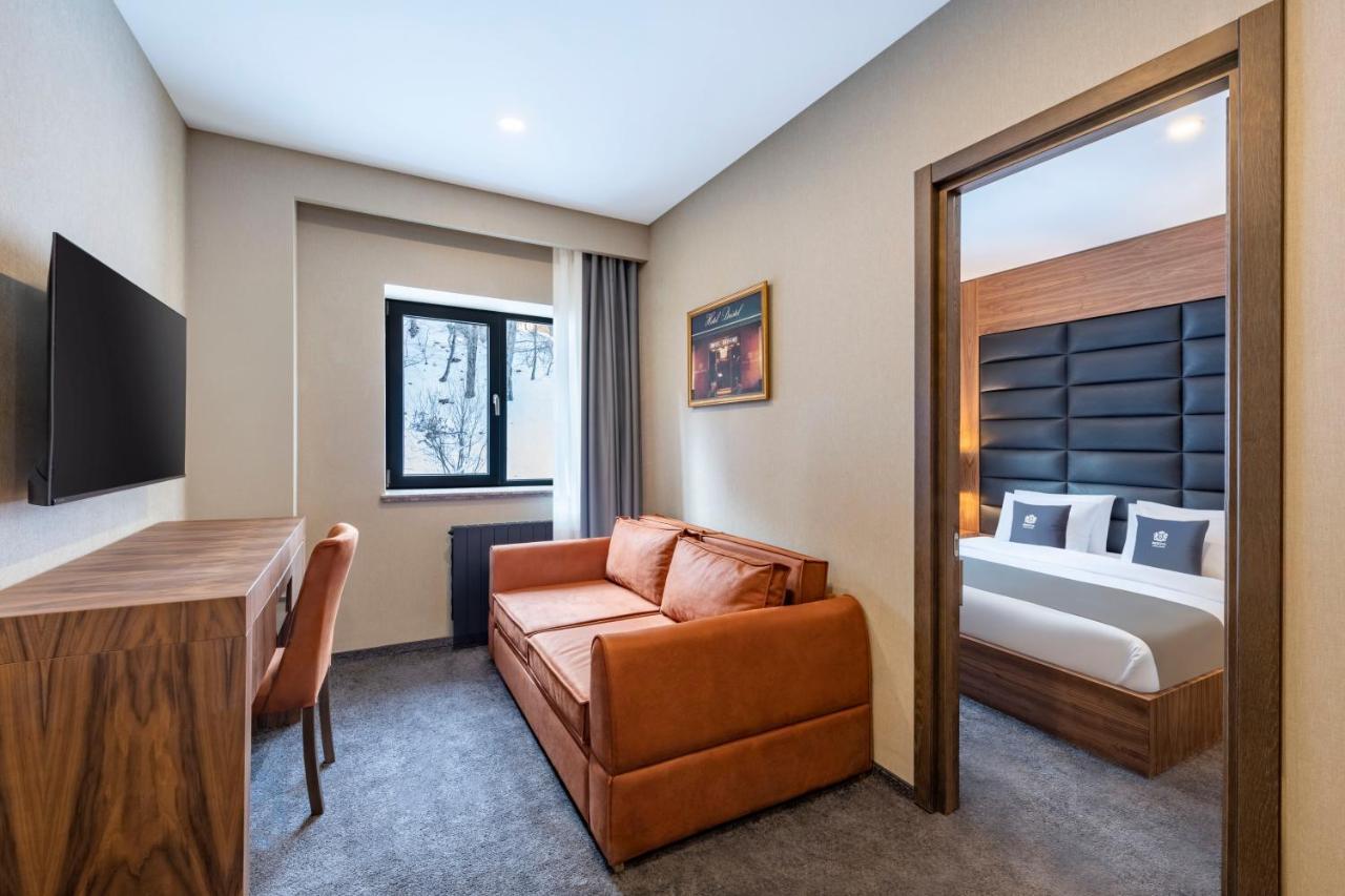 Bristol Hotel And Spa 巴库里阿尼 外观 照片