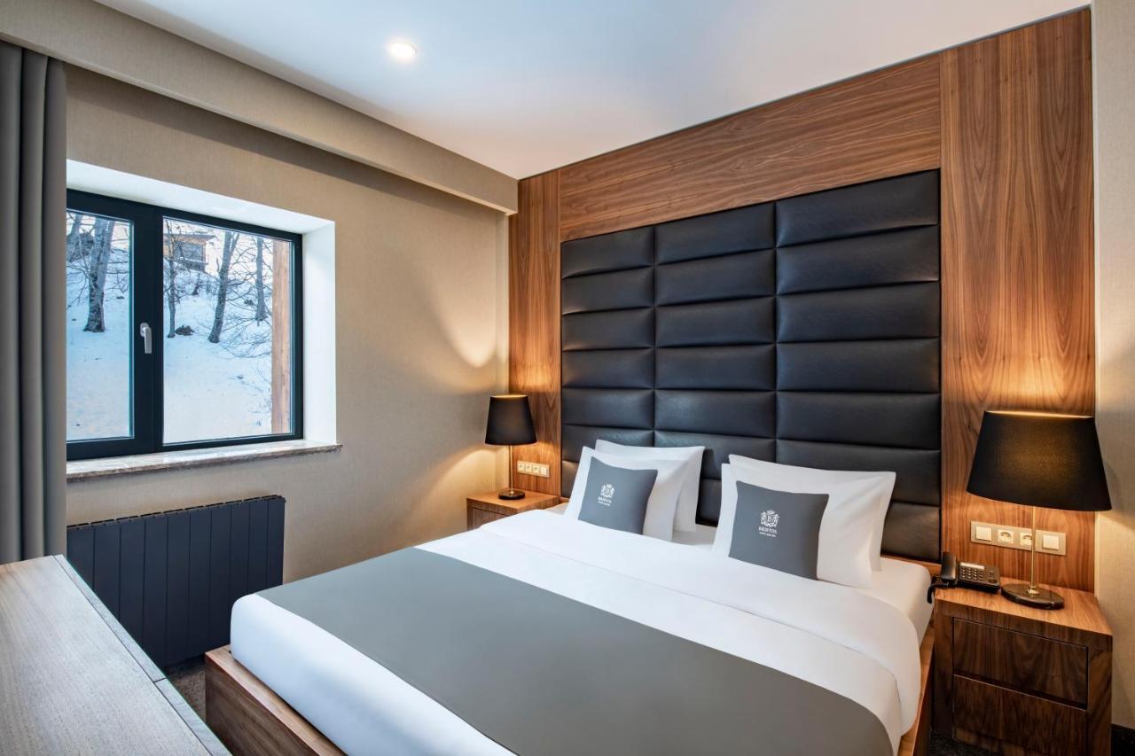 Bristol Hotel And Spa 巴库里阿尼 外观 照片