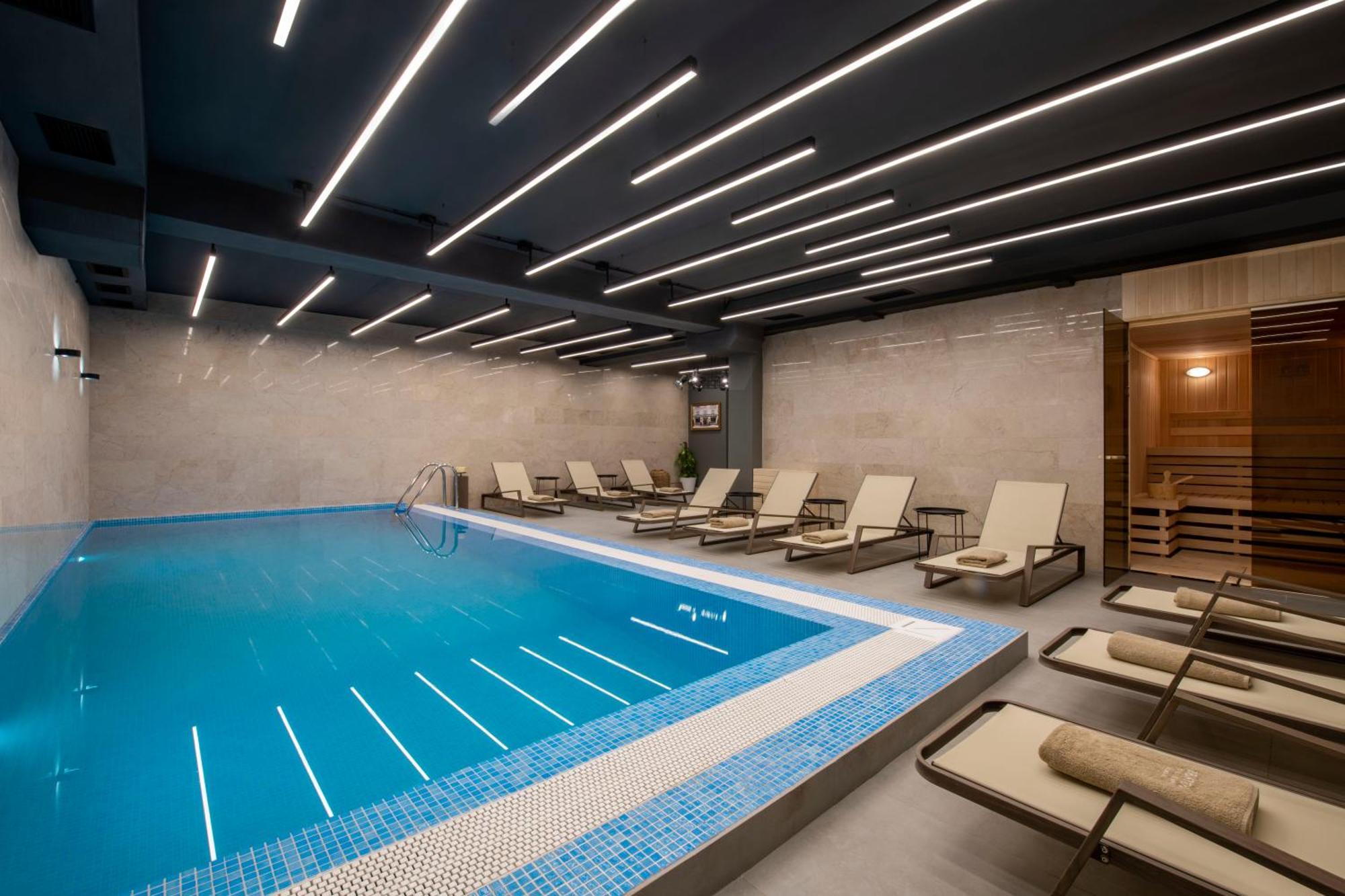 Bristol Hotel And Spa 巴库里阿尼 外观 照片